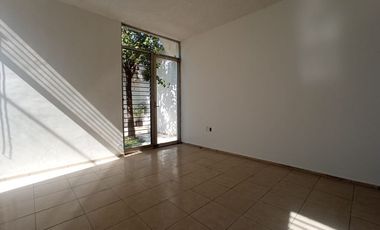 CASA PARA REMODELAR EN LADRON DE GUEVARA