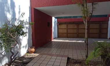 CASA PARA REMODELAR EN LADRON DE GUEVARA