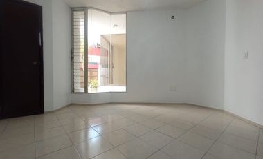 CASA PARA REMODELAR EN LADRON DE GUEVARA