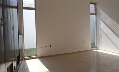CASA PARA REMODELAR EN LADRON DE GUEVARA