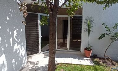 CASA PARA REMODELAR EN LADRON DE GUEVARA