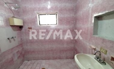 SE RENTA CASA, USO COMERCIAL / HABITACIONAL - (3)