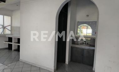 SE RENTA CASA, USO COMERCIAL / HABITACIONAL - (3)