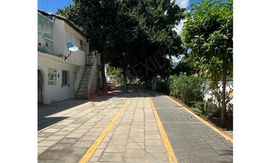 Se vende propiedad comercial en zona poniente norte colonia centro.