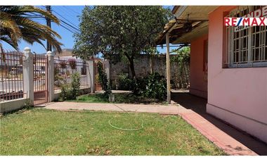 VENTA DE CASA AMPLIA Y CON EXCELENTE CONECTIVIDAD