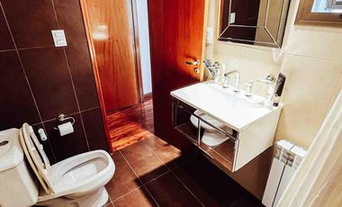 Departamento en venta - 2 Dormitorios 1 Baño - Cochera - 76Mts2 - La Plata