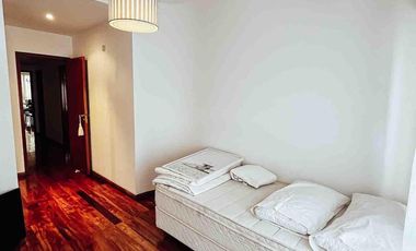Departamento en venta - 2 Dormitorios 1 Baño - Cochera - 76Mts2 - La Plata