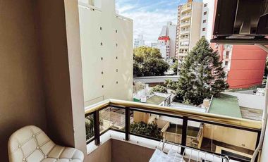 Departamento en venta - 2 Dormitorios 1 Baño - Cochera - 76Mts2 - La Plata