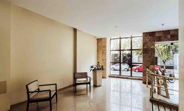 Departamento en venta - 2 Dormitorios 1 Baño - Cochera - 76Mts2 - La Plata