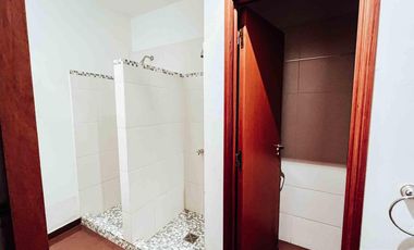 Departamento en venta - 2 Dormitorios 1 Baño - Cochera - 76Mts2 - La Plata