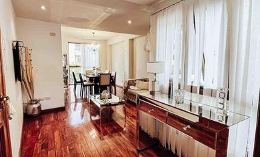 Departamento en venta - 2 Dormitorios 1 Baño - Cochera - 76Mts2 - La Plata
