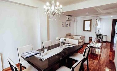 Departamento en venta - 2 Dormitorios 1 Baño - Cochera - 76Mts2 - La Plata