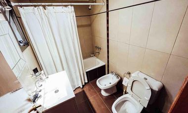 Departamento en venta - 2 Dormitorios 1 Baño - Cochera - 76Mts2 - La Plata