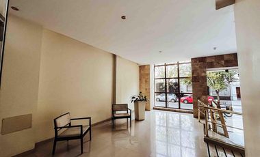 Departamento en venta - 2 Dormitorios 1 Baño - Cochera - 76Mts2 - La Plata