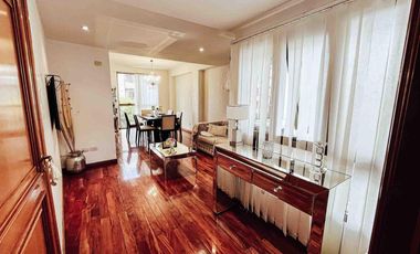 Departamento en venta - 2 Dormitorios 1 Baño - Cochera - 76Mts2 - La Plata