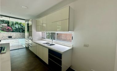 Casa en venta en san lucas, Parte alta de Envigado con Domótica