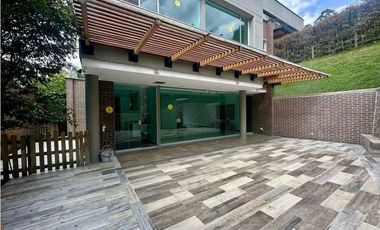 Casa en venta en san lucas, Parte alta de Envigado con Domótica