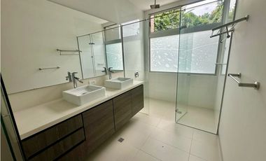 Casa en venta en san lucas, Parte alta de Envigado con Domótica