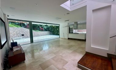 Casa en venta en san lucas, Parte alta de Envigado con Domótica