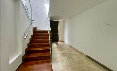 Casa en venta en san lucas, Parte alta de Envigado con Domótica