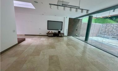 Casa en venta en san lucas, Parte alta de Envigado con Domótica