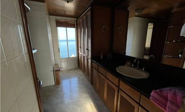 Apartamento vista al mar primera línea de playa  Rodadero Sur - 005 R