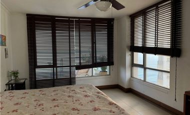 Apartamento vista al mar primera línea de playa  Rodadero Sur - 005 R