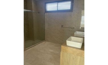 Venta de casa 2 plantas conjunto cerrado  en el Rodadero