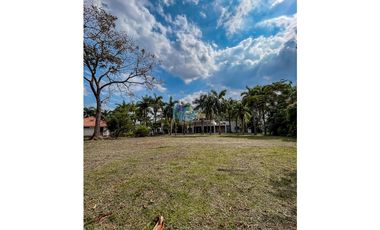 En Venta Lote Campestre en Condominio La Florida  (Vía Restrepo)