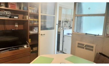 4 AMBIENTES CON DEPENDENCIA EN RECOLETA
