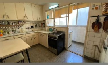 4 AMBIENTES CON DEPENDENCIA EN RECOLETA