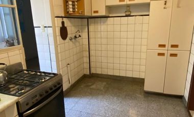 4 AMBIENTES CON DEPENDENCIA EN RECOLETA