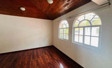 Casa Renta  Lomas del Río