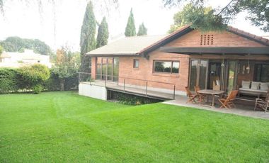 casa en venta en un nivel en Club de Golf Los Encinos Lerma