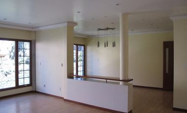Casa en renta en Club de Golf Los Encinos Lerma