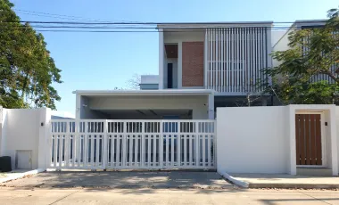 4 Bedroom Pool Villa for Sale & Rent at Chiang Mai View Doi