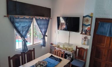 Casa en venta - 2 Dormitorios 2 Baños - Local - 334Mts2 - Burzaco