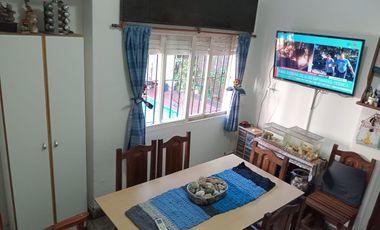Casa en venta - 2 Dormitorios 2 Baños - Local - 334Mts2 - Burzaco