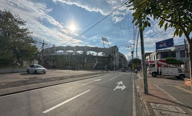 Se Alquila Apartaestudio En San Fernado, En Cuarto Piso Con Ascensor, Para  Rentas Cortas O De Larga Estancia.