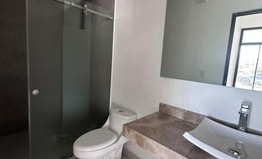 Casa en fraccionamiento residencial puerta de hierro