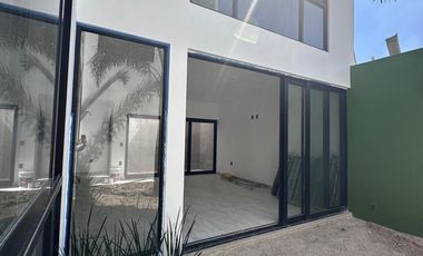 Casa en fraccionamiento residencial puerta de hierro