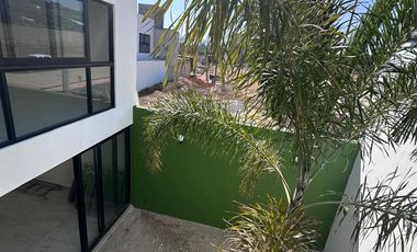 Casa en fraccionamiento residencial puerta de hierro