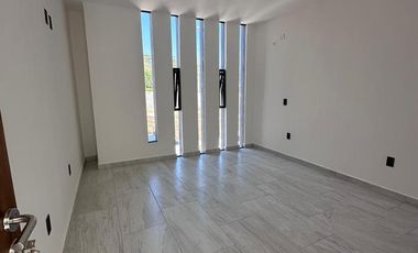 Casa en fraccionamiento residencial puerta de hierro