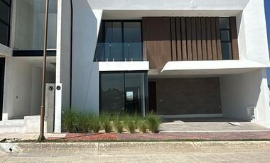 Casa en  residencial puerta de hierro