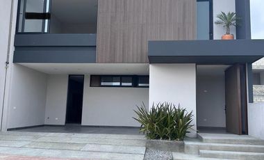 Casa en  PUERTA DE HIERRO