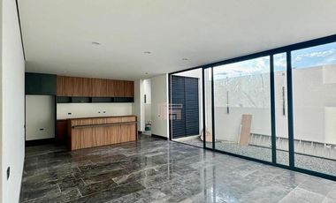 Casa en  RESIDENCIAL PUERTA DE HIERRO