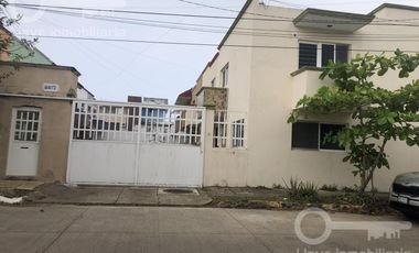 Casa en venta en Privada ubicada en calle Cuauhtémoc, Col. Gpe Victoria, Coatzacoalcos, Veracruz.