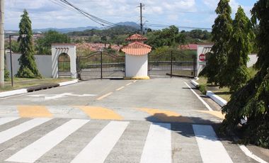Se Alquila casa en Residencial Altos Valle Dorado Chorrera