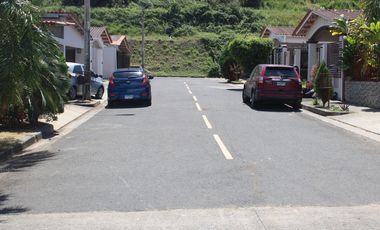 Se Alquila casa en Residencial Altos Valle Dorado Chorrera