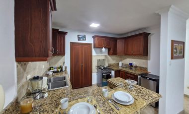 Alquiler de Suite Amoblada en Cdla. El Portón de Lomas de Urdesa. (LC)